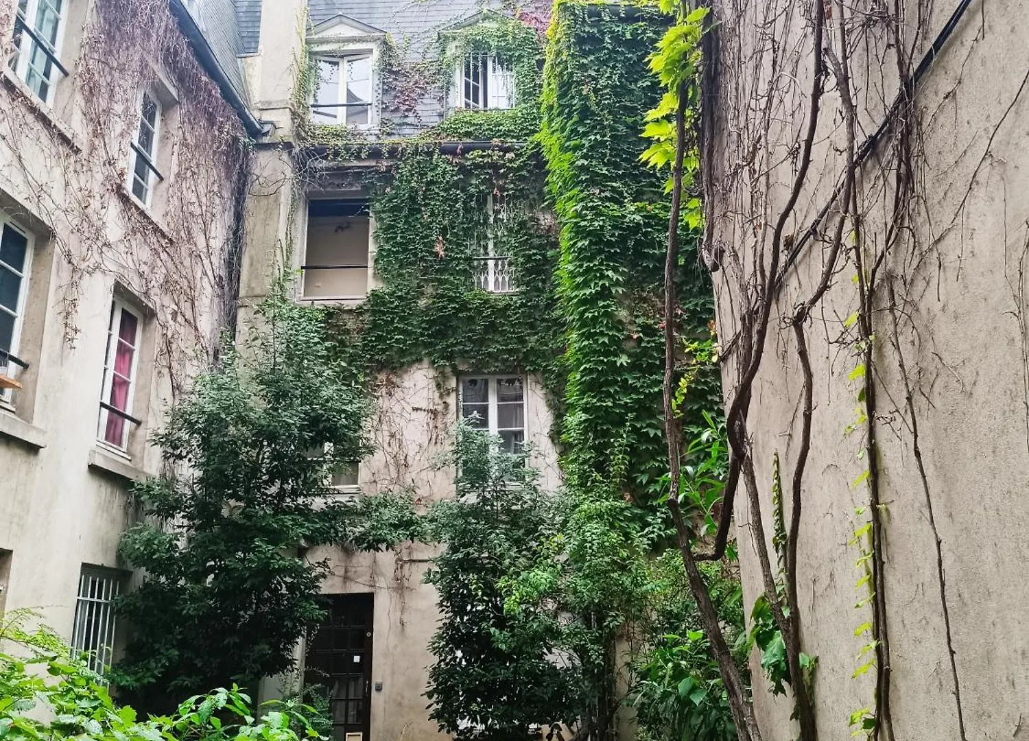 Apartment Saint-Germain, Rue Des Anglais Paris France